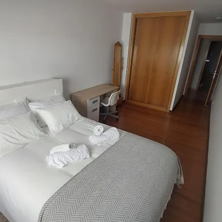 Excelente Piso De 3 Dobles, 2 Banos Y Terraza 30 Mts Apartment Naron (A Coruna)