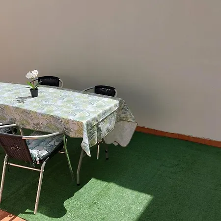 Excelente Piso De 3 Dobles, 2 Banos Y Terraza 30 Mts Apartment Naron (A Coruna)