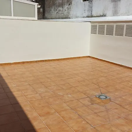 Apartment Excelente Piso De 3 Dobles, 2 Banos Y Terraza 30 Mts Naron (A Coruna)